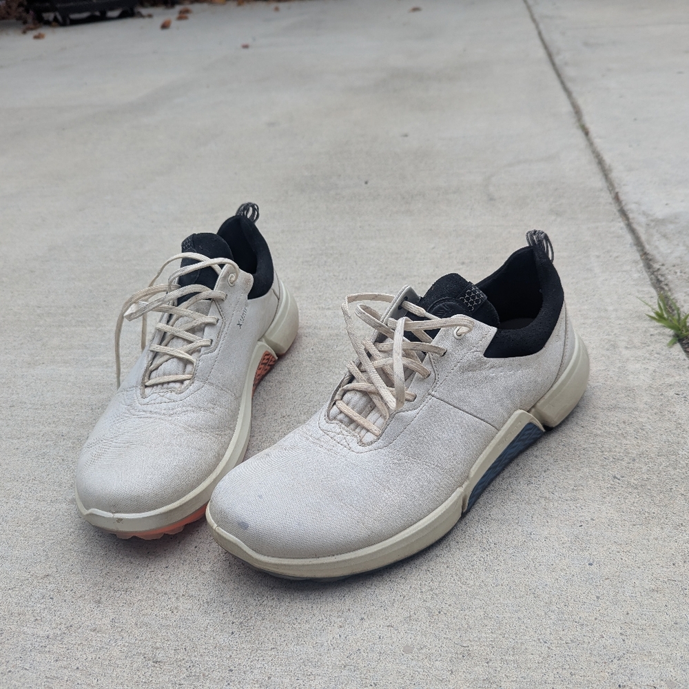 Ecco Men's Cream and Black Sneakers